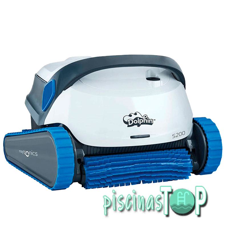 Robot limpiafondos de piscinas de porcelánico en Boadilla del Monte