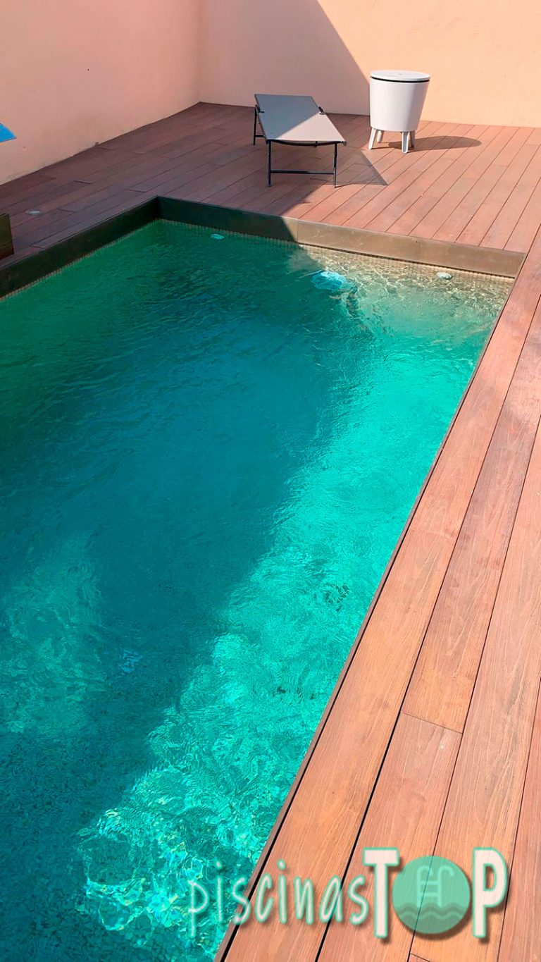 Construcci贸n de piscinas de gresite en Cuevas del Valle